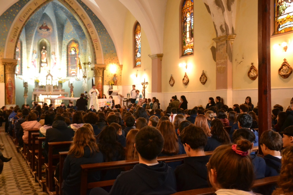 Alumnos del Colegio Niño Jesús realizaron la Peregrinación al Sagrado Corazón