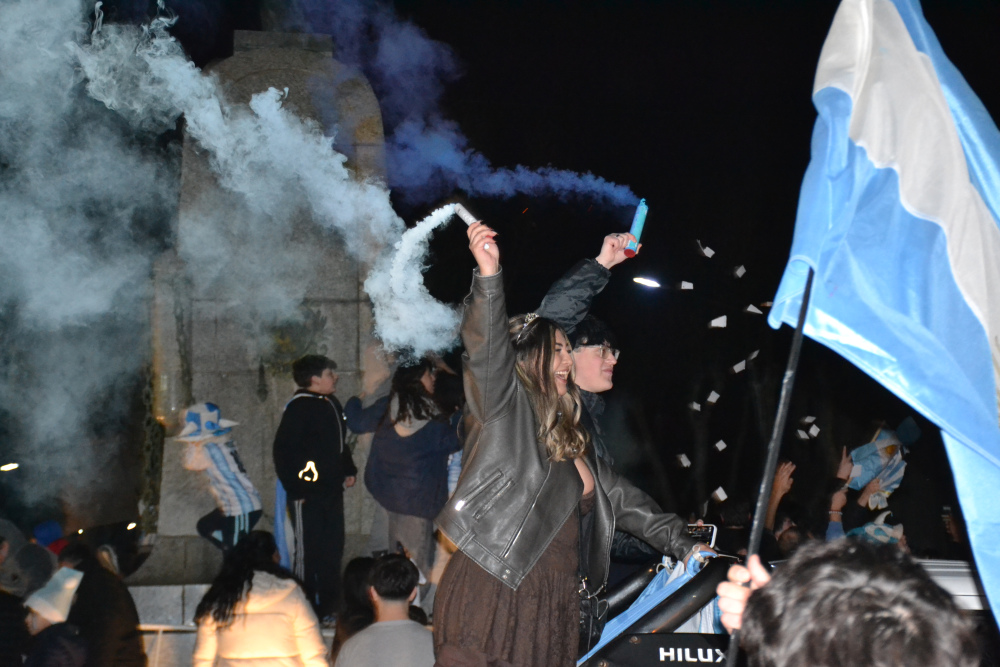 Pigüé celebró con una multitud el pase de Argentina a semifinales