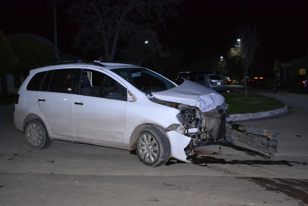Fuerte choque en la esquina de Pueyrredón y Alvear