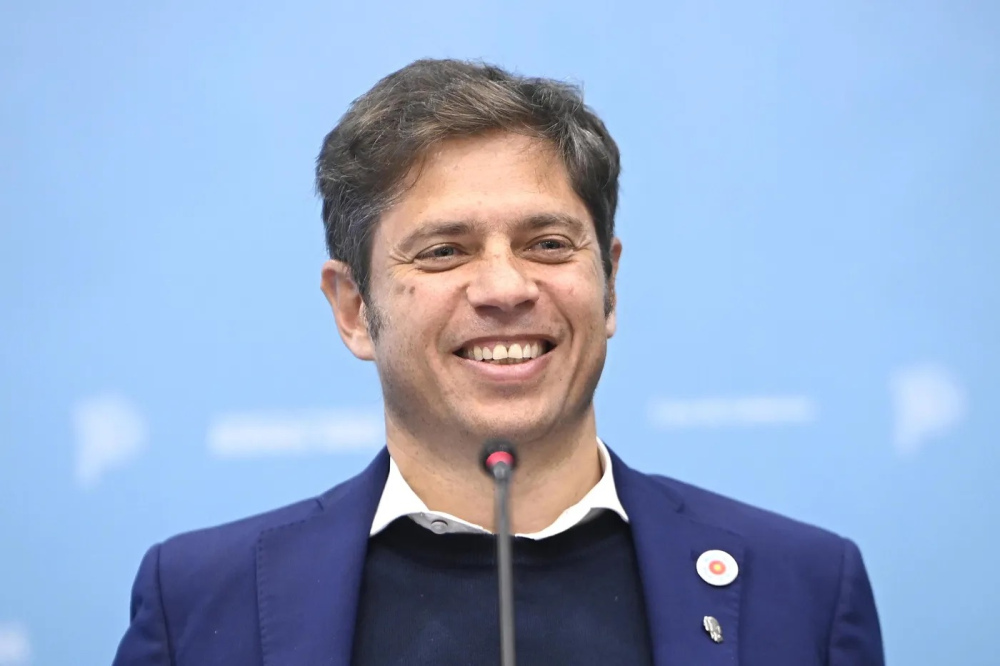 Axel Kicillof llega a Pigüé para inaugurar la Casa de la Provincia