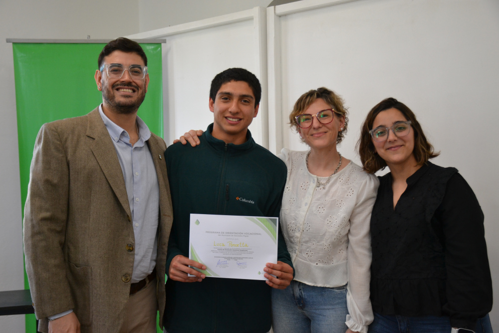 Programa Distrital de Orientación Vocacional: 50 estudiantes recibieron sus certificados