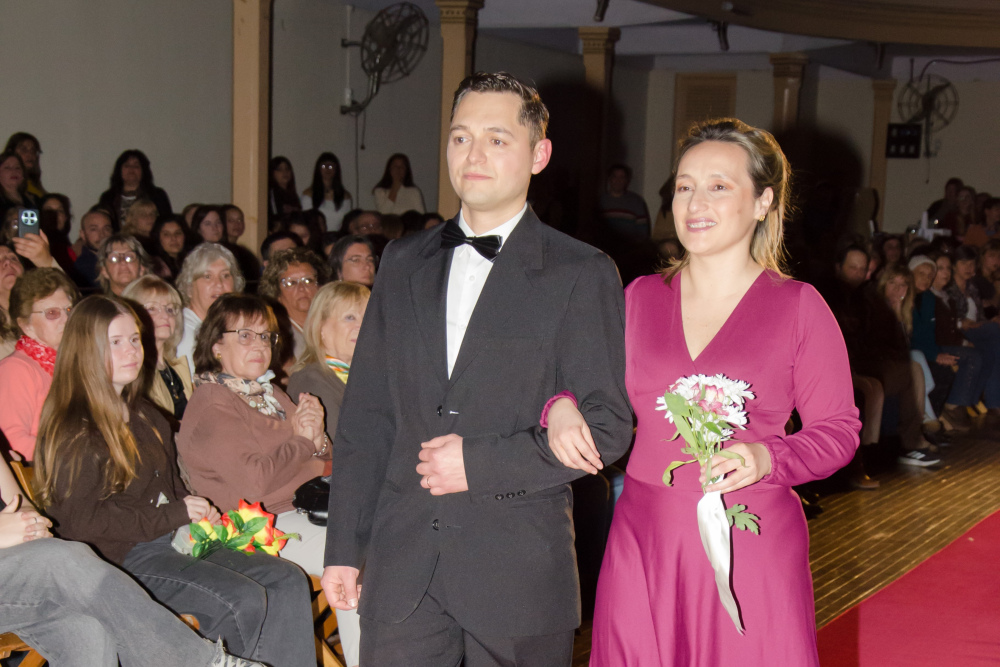 Desfile Histórico: las bodas de Pigüé volvieron a cobrar vida a través de sus prendas