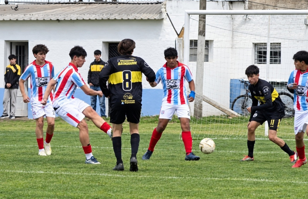 La lluvia obligó a suspender gran parte de la fecha de inferiores