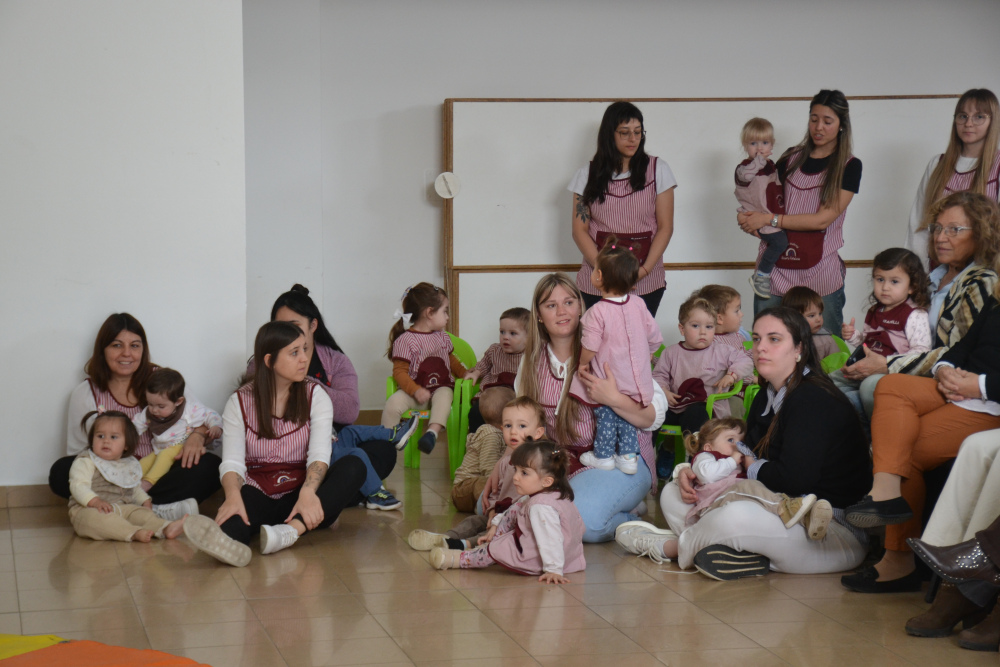 El Jardín Maternal Rosario Vera Peñaloza celebró dos años de una nueva etapa