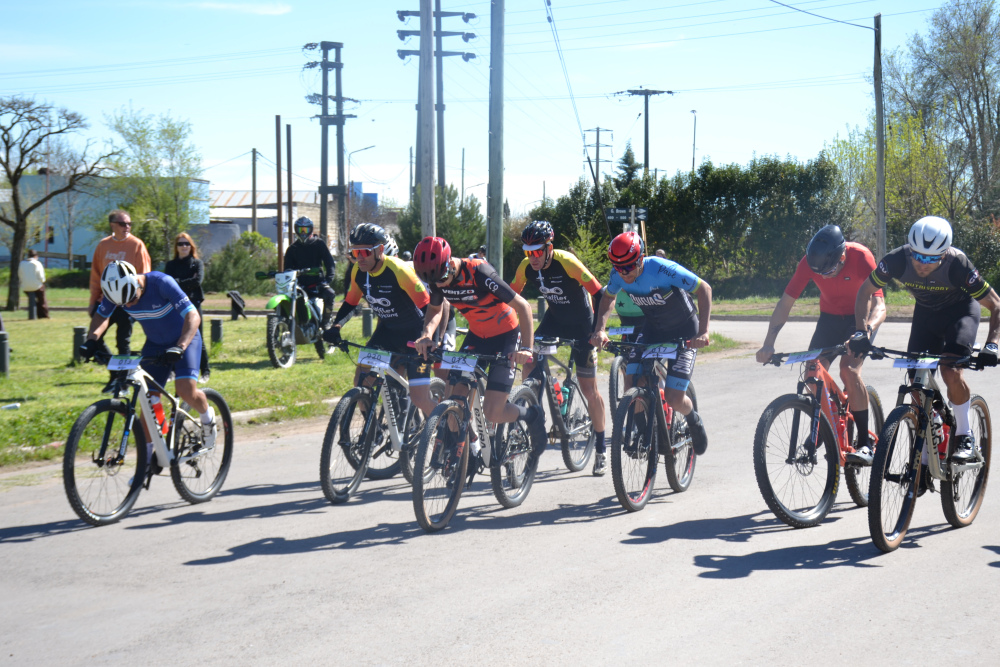 Se puso en marcha la 16ª edición de la Vuelta al Cerro Curamalal