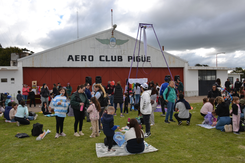 Gran participación en la tradicional Barrileteada del Jardín 906
