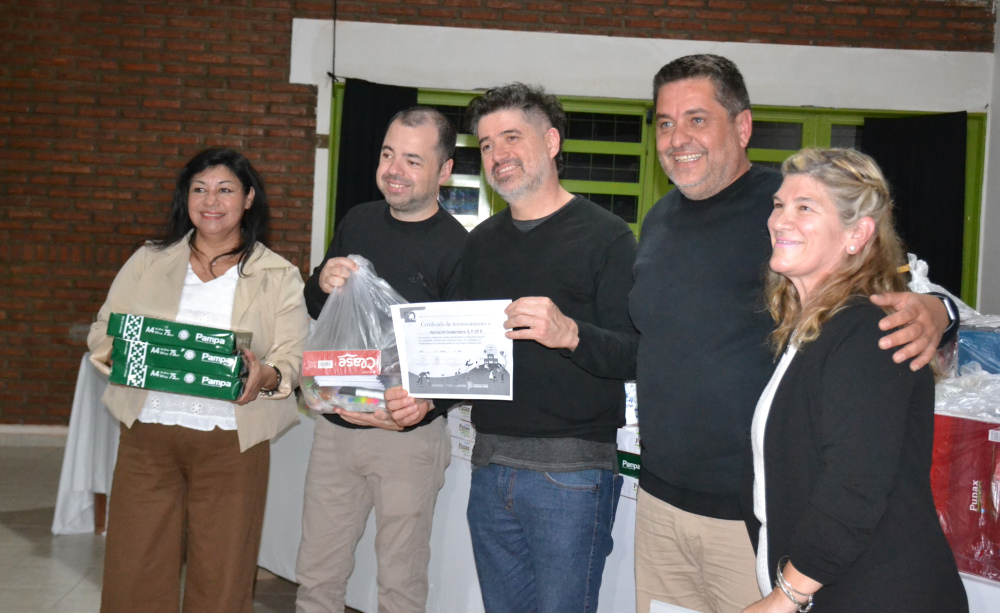 Reconocieron el trabajo de las cooperadoras escolares del distrito de Saavedra