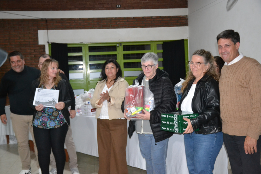 Reconocieron el trabajo de las cooperadoras escolares del distrito de Saavedra