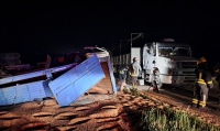 Accidente en la Ruta 33: Dos camiones involucrados