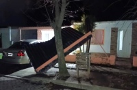 Voladura de techo en Pigüé: intervino la guardia de Bomberos