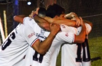 Peñarol de Pigüé se impuso a Independiente en un final polémico