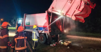 Un descuido con brasas puso en riesgo a trabajadores y un cami&oacute;n recolector