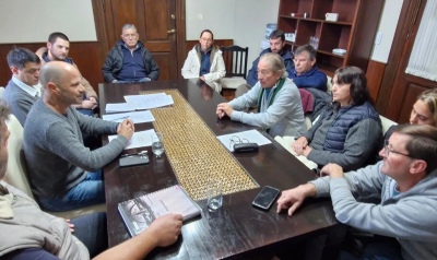 El Ejecutivo se reunió con integrantes del Sindicato de trabajadores Municipales y del AMRA