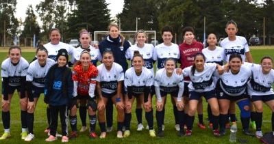Fútbol femenino de la LRF: Un puntero se quedó sin invicto