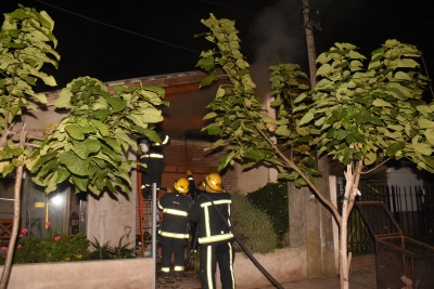Incendió en una vivienda en calle Juana de Arco