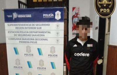 Detienen a un joven por disturbios en la vía pública