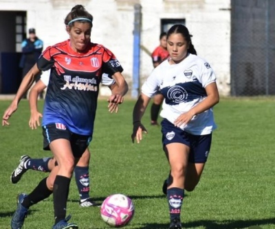 Deportivo Argentino goleó en el clásico y se prende en la pelea