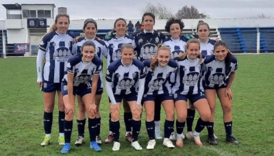 Sarmiento firmes en la cima del fútbol femenino